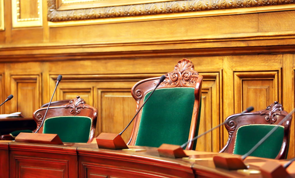 El efecto de cosa juzgada en los juicios de desahucio acumulados a la acción de reclamación de rentras tras la reforma del articulo 447.2 LEC por medio de la LO 12025 de 2 de enero